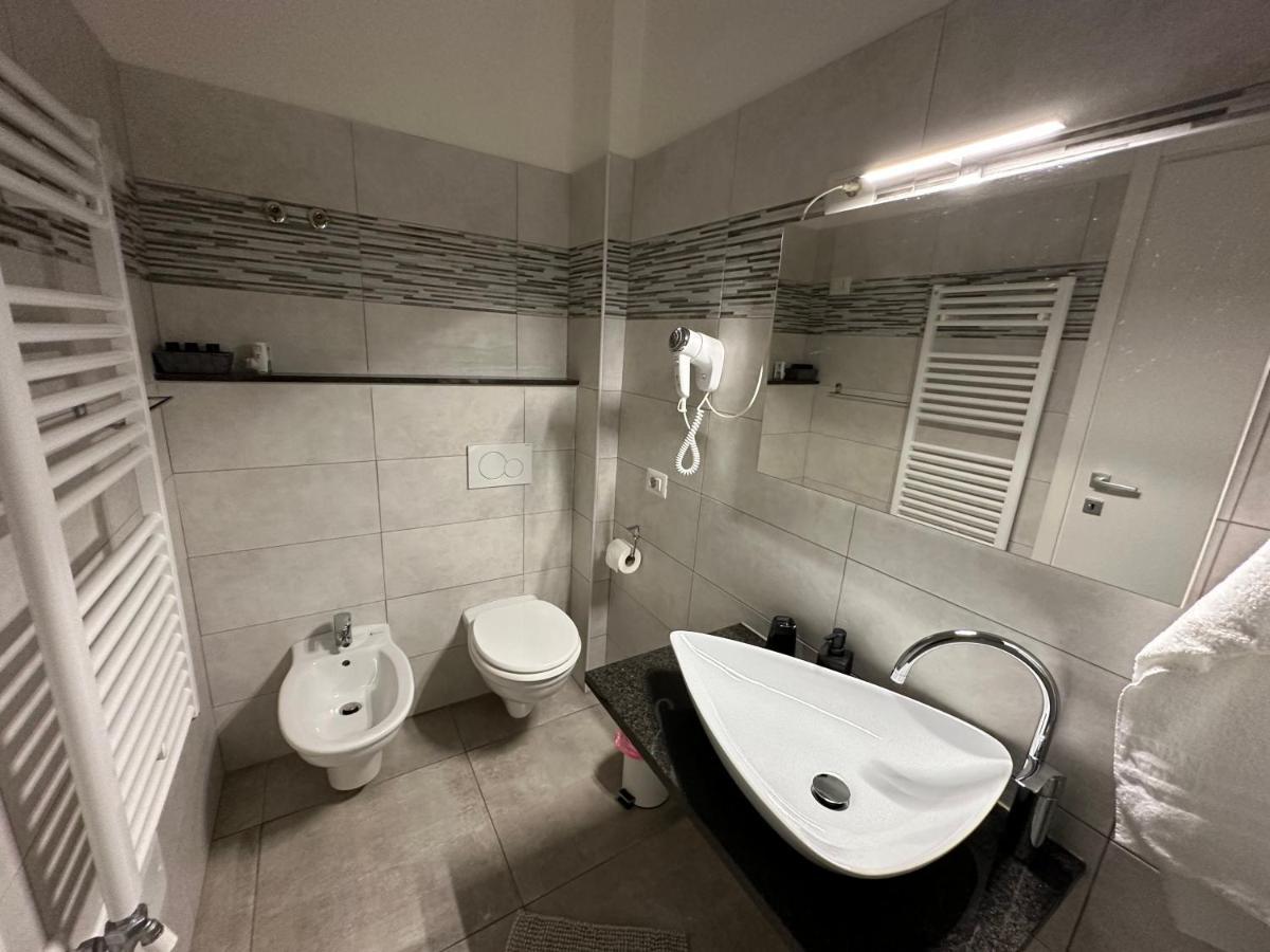 B&B La Magnolia Caprino Veronese Buitenkant foto
