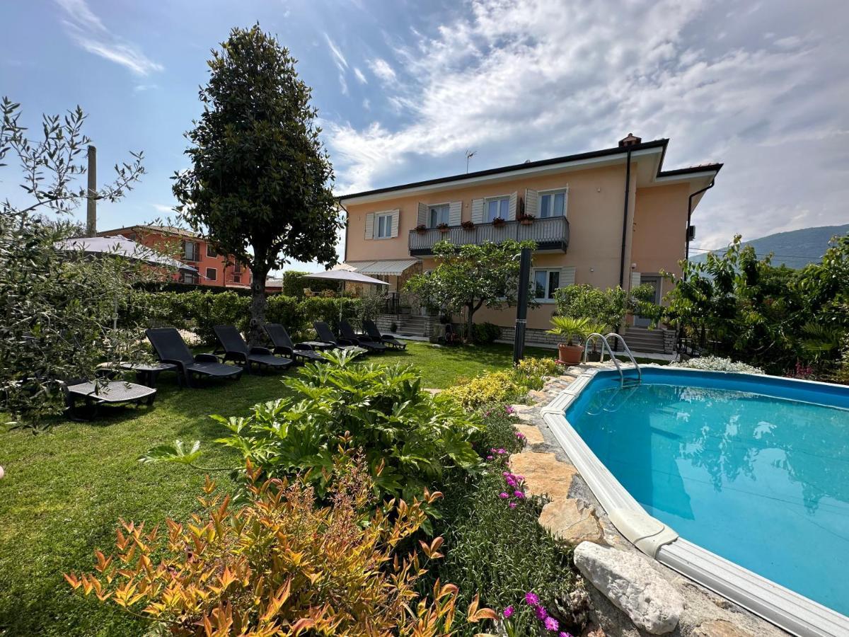 B&B La Magnolia Caprino Veronese Buitenkant foto