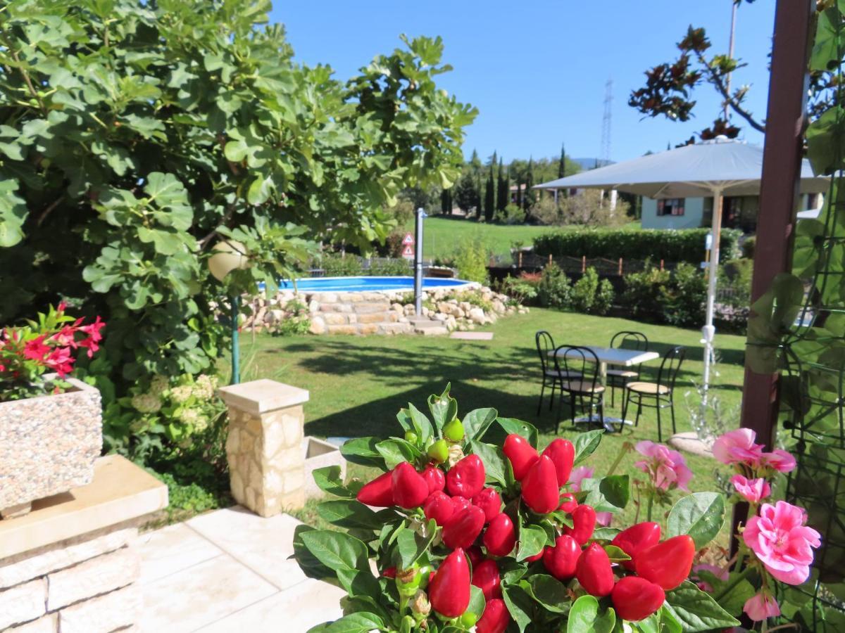 B&B La Magnolia Caprino Veronese Buitenkant foto
