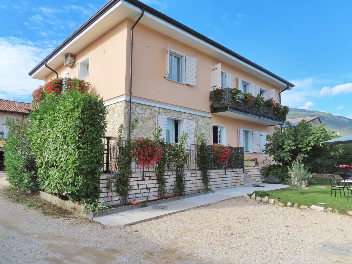 B&B La Magnolia Caprino Veronese Buitenkant foto